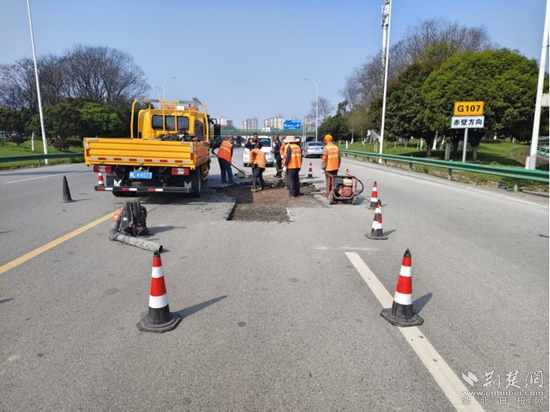 咸安公路 清明1.jpg