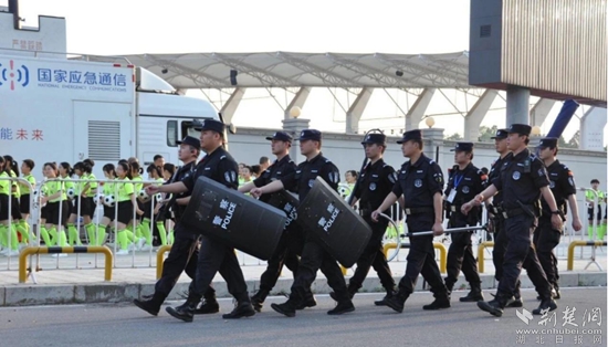 崇陽(yáng)公安 4.jpg